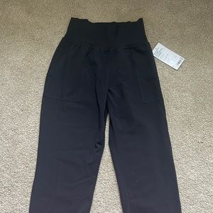 NWT Athleta salutation joggers in powervita XS black